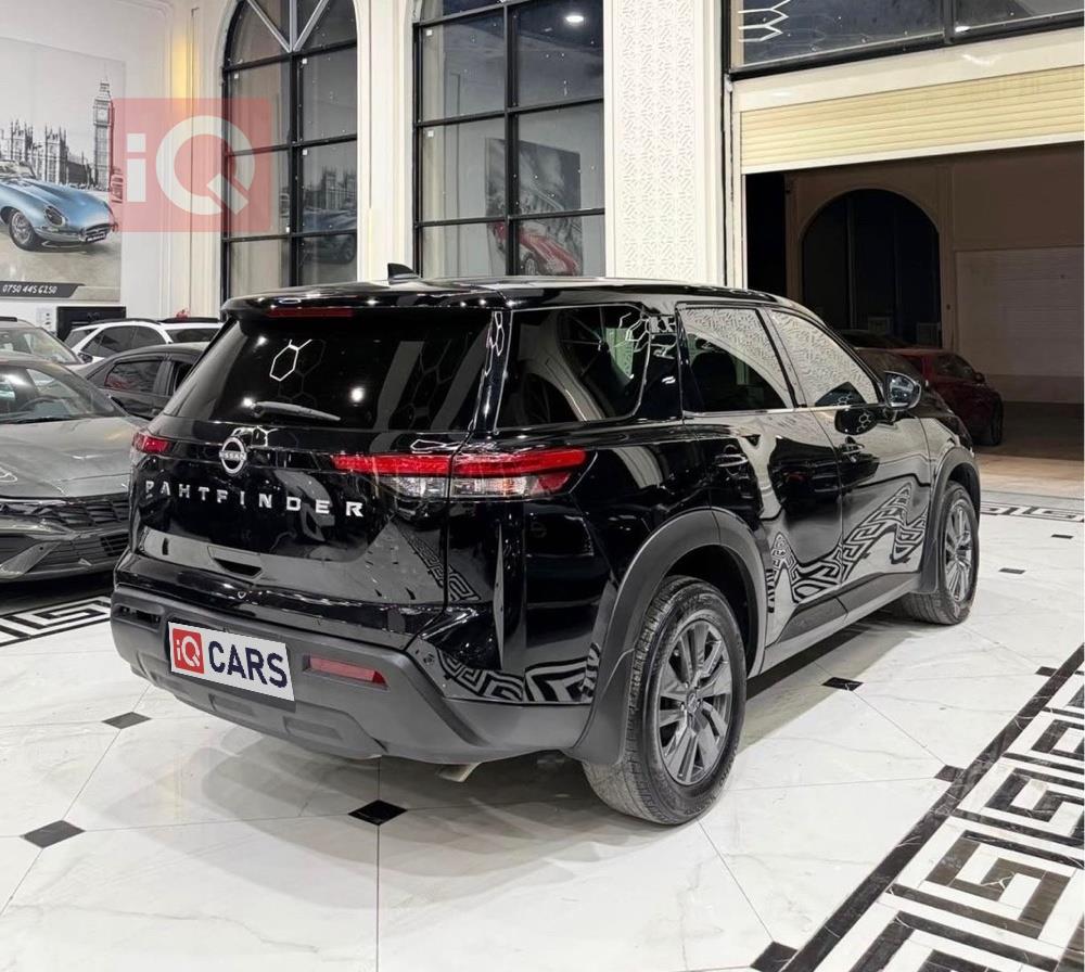 نيسان باثفايندر